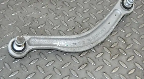 Rear upper control arm/wishbone