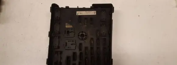 Volkswagen PASSAT B6 Fuse module 3C0937125