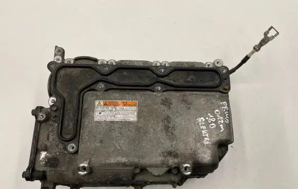 Voltage converter inverter