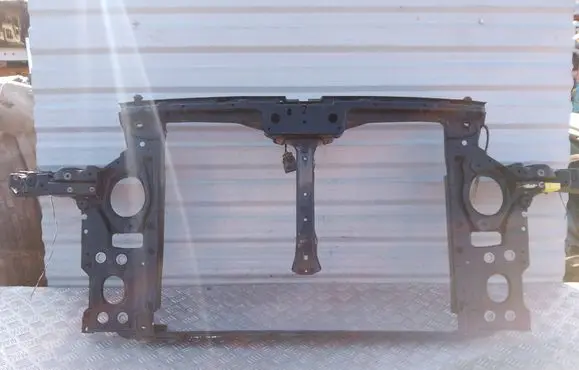 Volkswagen Touareg I Top upper radiator support slam panel 
