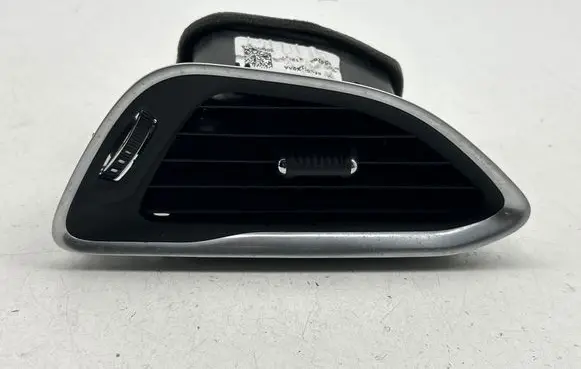 Chrysler Pacifica Dashboard side air vent grill/cover trim 3354259 3354263 6EC03TRMAA