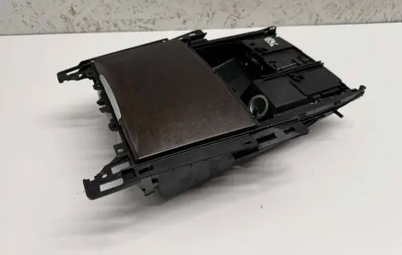 Mercedes-Benz E W212 Car ashtray A2126802110 23052012 503331