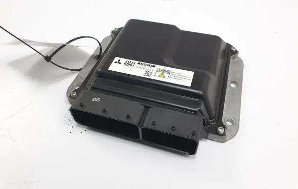 Mitsubishi Pajero Engine control unit/module ECU 1860B489 2758005630