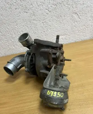 Toyota Avensis T250 Turbo E1151V4 D7950