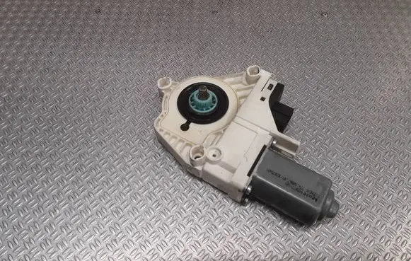 Audi A6 S6 C6 4F Front door window regulator motor 4F0959802B