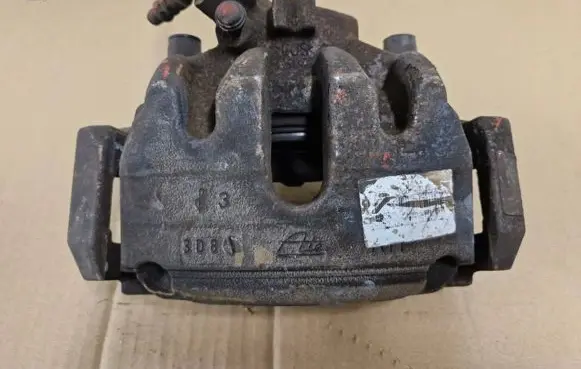 Citroen DS5 Front brake caliper