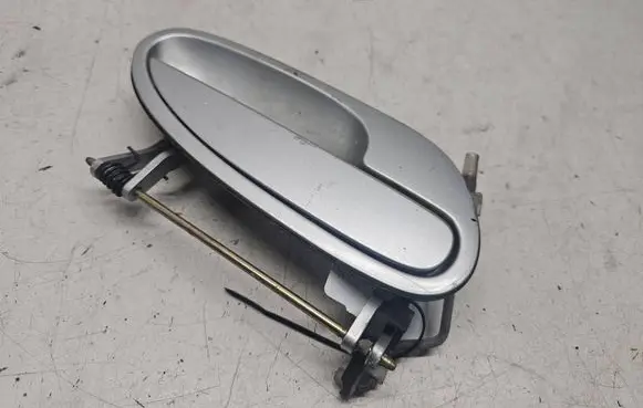Opel Omega B2 Front door exterior handle