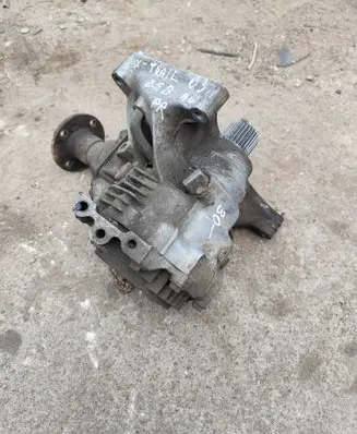 Nissan X-Trail T30 Gearbox transfer box case UXK