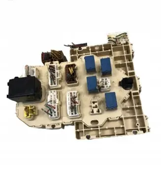 Suzuki SX4 Fuse module 3677055L30
