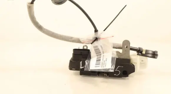 Volvo V40 Front door lock 31440389