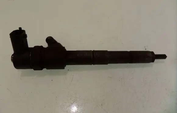 Fuel injector