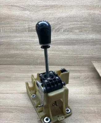 Ford Focus Gear shifter/selector 4M5R7C453ME