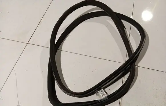 BMW 7 E65 E66 Rubber seal front coupe door 