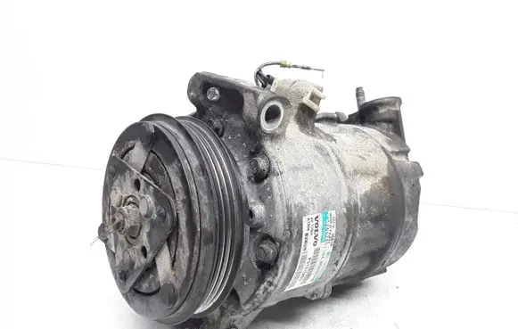 Volvo V60 Air conditioning (A/C) compressor (pump) 31315453 P31315453