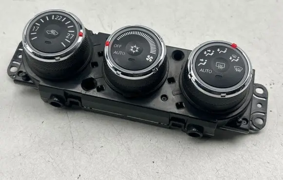 Mitsubishi Outlander Climate control unit 7820A115XC 1G04A 386311