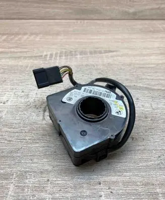 BMW 5 E39 Steering angle sensor 6750126