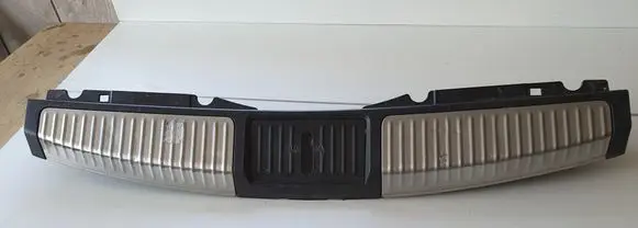Nissan Murano Z51 Tailgate/boot lid lock trim 