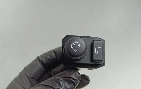 Suzuki SX4 S-Cross Wing mirror switch 57L1 0413TALPS