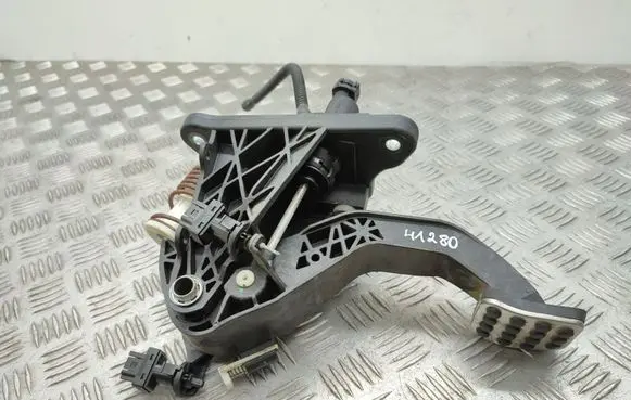 Clutch pedal