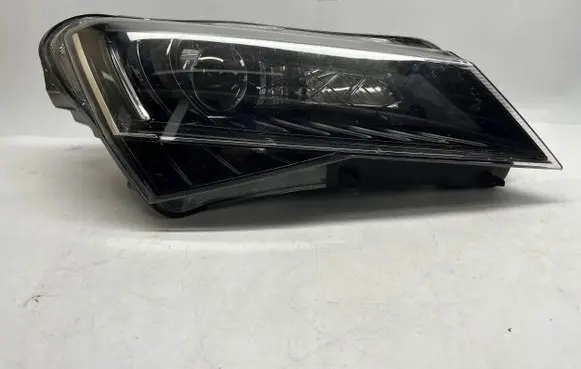 Skoda Superb B5 (3U) Headlight/headlamp 3V1941016B