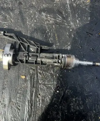 BMW X4M F98 Fuel injector 8671991