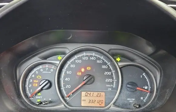 Speedometer (instrument cluster)