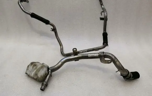 Mercedes-Benz A W176 Engine coolant pipe/hose A1332000451 A1332000551