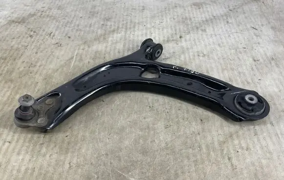 Volkswagen PASSAT B6 Front lower control arm/wishbone 027060159012