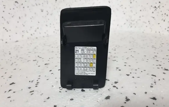 Subaru Legacy Fuse box cover 66135AG03BJC 66135AG03CJC 66135AG050JC