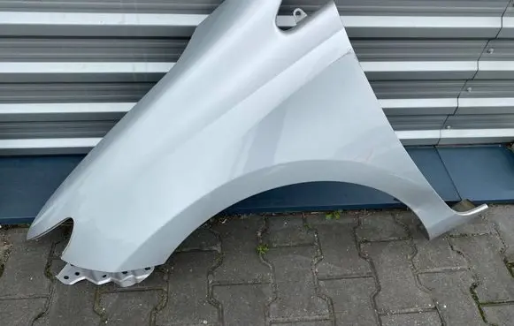 Toyota Auris E180 Fender