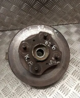 Mazda 626 Front wheel hub