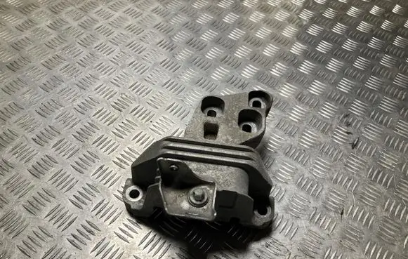 Mercedes-Benz CLA C117 X117 W117 Engine mount vacuum valve TM29613
