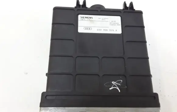 Audi A6 S6 C4 4A Engine control unit/module 039906024D