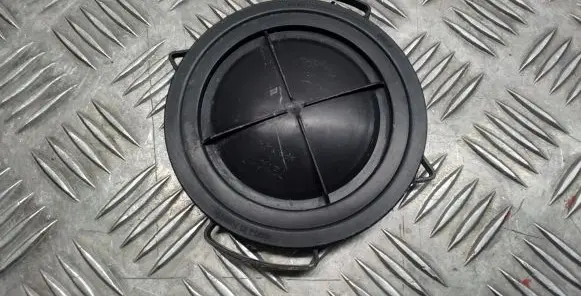 BMW X5 E70 Headlight/headlamp dust cover 72101