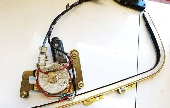 Ford Probe Seat adjustment motor 7309197121