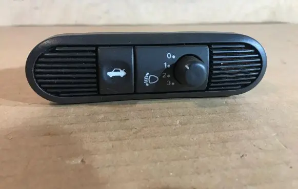 Jaguar XJ X308 Headlight level height control switch LNC6000BC GNC6880AA 10400961160