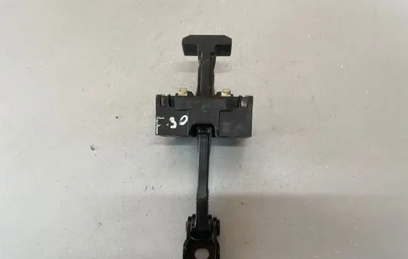 BMW 3 F30 F35 F31 Front door check strap stopper 7311339