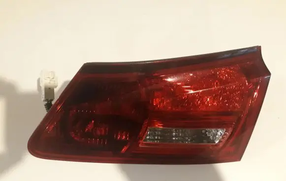 Lexus IS 220D-250-350 Tailgate rear/tail lights