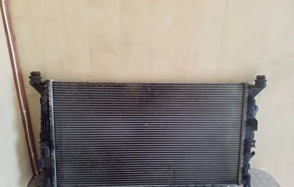 Ford Focus Coolant radiator 8MK376764261