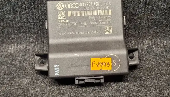 Audi A4 S4 B8 8K Gateway control module 8R0907468L 8R0907468A