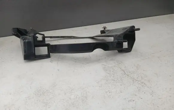 BMW 5 E60 E61 Headlight/headlamp mounting bracket 15873800