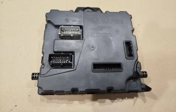 Renault Master III Comfort/convenience module 284B13324R