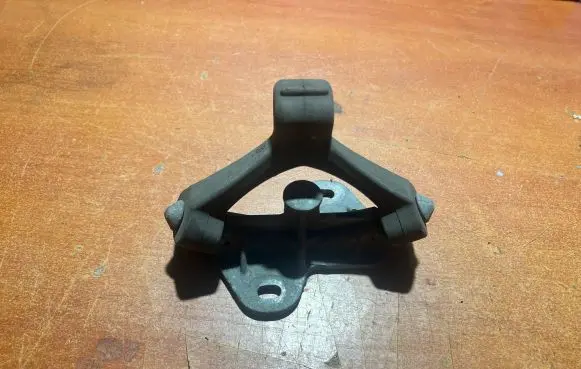Muffler mount bracket/holder