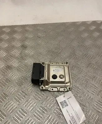 Mercedes-Benz E W213 Adblue control unit A0009006712