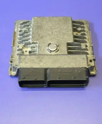 Volkswagen Golf VI Engine control unit/module 03F906070AJ 03F906070B 5WP44740