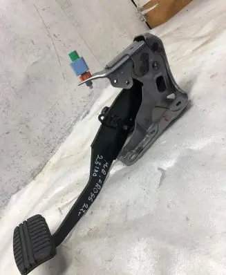 Mitsubishi Eclipse Cross Brake pedal Mr334969