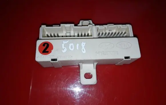 KIA Carens II Fuse module NOCODE