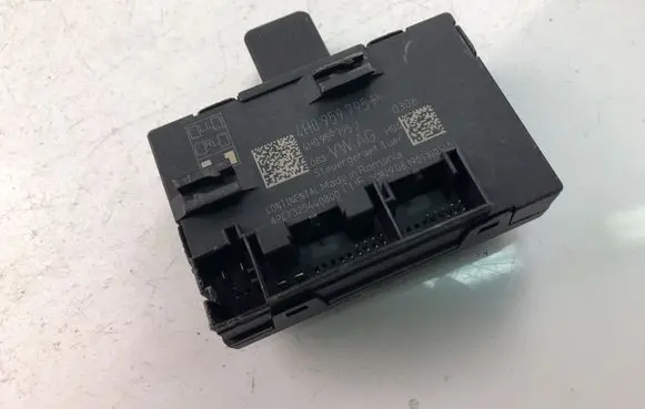 Volkswagen Touareg II Door control unit/module 4H0959795P