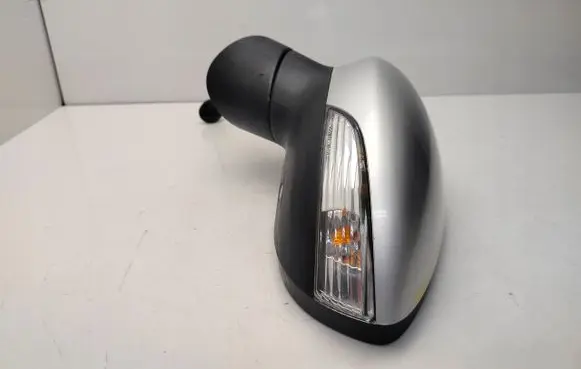 Ford Fiesta Front door electric wing mirror 
