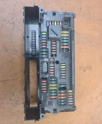BMW 7 F01 F02 F03 F04 Fuse module 9252815 030911 0241320